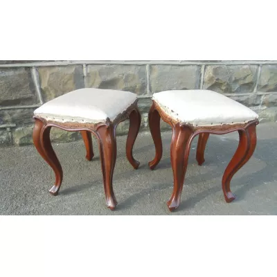 Antike viktorianische Nussbaum Hocker britisch ca 1860