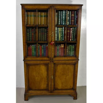 Britischer antiker Eichen Bücherschrank Nussbaum ca 1920