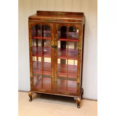 Antike Nussbaum Vitrine Chinoiserie britisch ca 1920