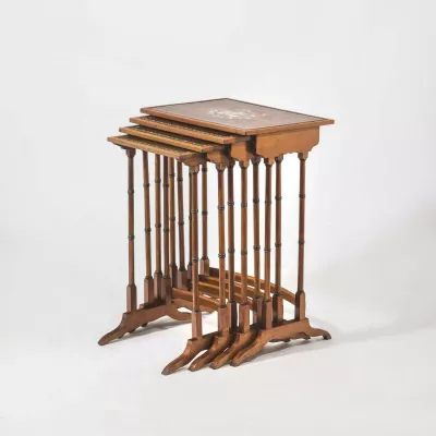 Antike britische Satinholz Beistelltische ca 1900