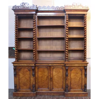 Antiker viktorianischer Nussbaum Bücherschrank englisch ca 1860