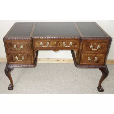 Antiker Nussbaum Schreibtisch britisch ca 1920