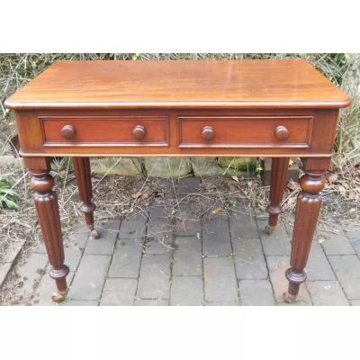 Viktorianischer Englischer Mahagoni Schreibtisch antik ca. 1850 