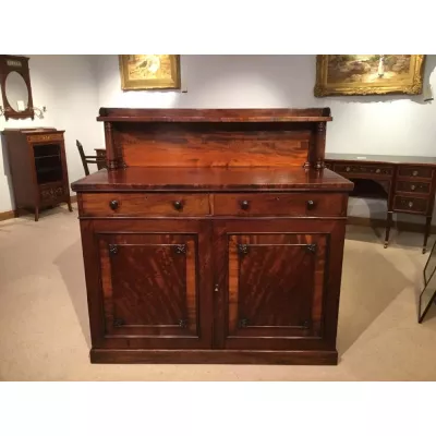 Antikes britisches Sideboard Mahagoni ca 1850