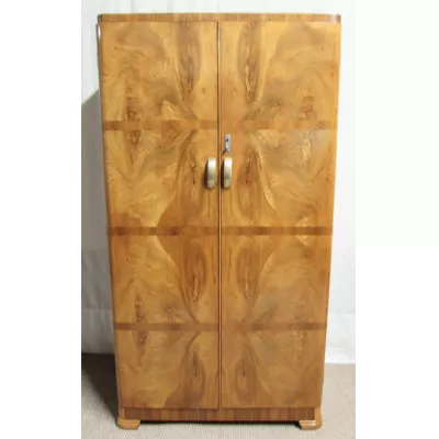 Antiker britischer Art Deco Kleiderschrank Nussbaum ca 1930