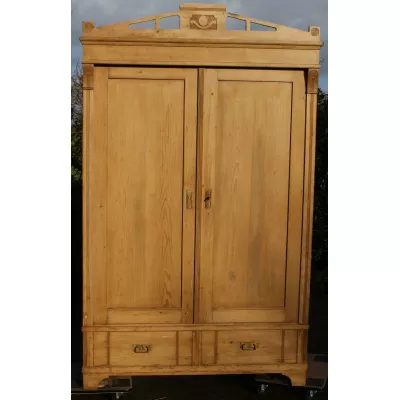 Antiker deutscher Weichholz Kleiderschrank Kiefer ca 1900