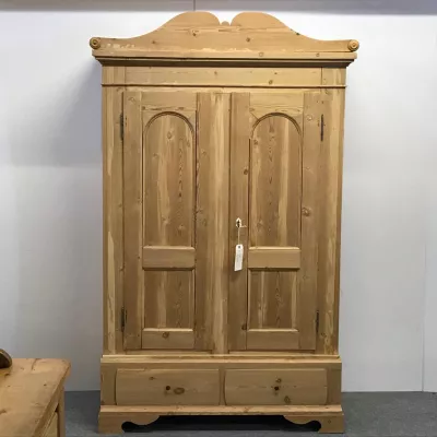 Antiker Kiefer Kleiderschrank Weichholz ca 1900