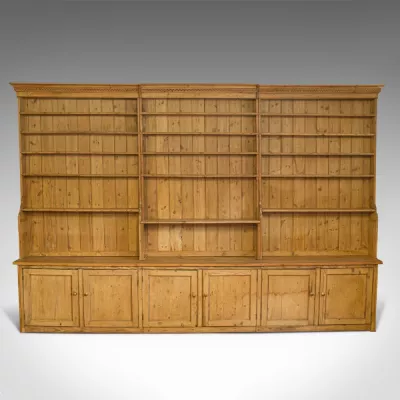 Viktorianischer Kiefer Kleiderschrank Weichholz antik ca 1850