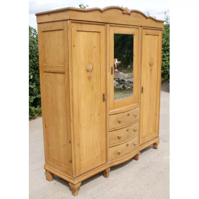 Großer Kiefer Kleiderschrank Weichholz antik ca 1910