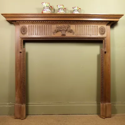 Kaminumrandung aus Kiefer 