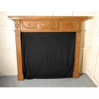 Kamin im Adams-Stil