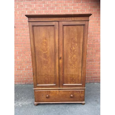 Viktorianischer Kiefer Kleiderschrank Weichholz antik ca 1850