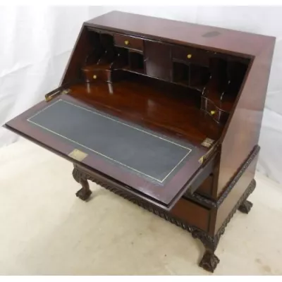 Großes Mahagoni-Schreibbureau, Chippendale, antik