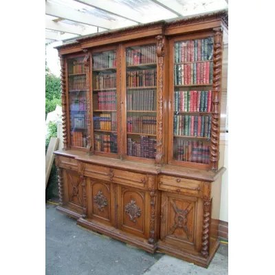Antikes großes Bücherregal, mit Sekretär 