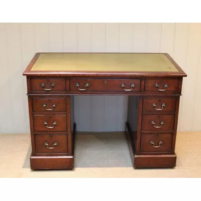 Antiker viktorianischer Pedestal Schreibtisch Pedestal Desk aus Eiche ca 1880