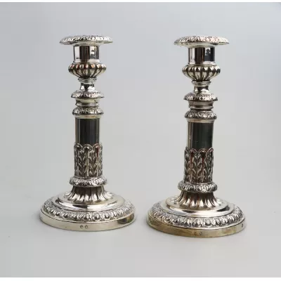Antikes englisches Paar versilberter Kerzenleuchter / Silver Plated Candlesticks, ca 1800