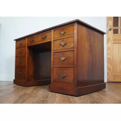 Antiker viktorianischer Twin Pedestal Desk Schreibtisch aus Nussbaum ca. 1880