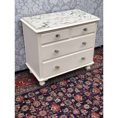 Bemalte antike Kiefernkommode mit originalen Griffen, viktorianisch