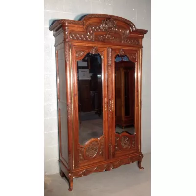 Geschnitzter französischer Schrank/Kleiderschrank aus Nussbaumholz antik ca. 1880
