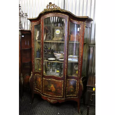 Vernis Martin Vitrine original handbemalt mit edlen goldfarbenen Details antik ca. 1890