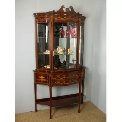 Antike Edwards und Roberts Mahagoni Vitrine in Serpentinenfronten