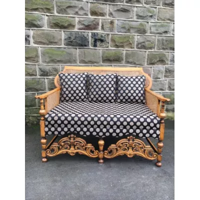 Antikes gepolstertes Buche Bergere-Sofa ca. 1900