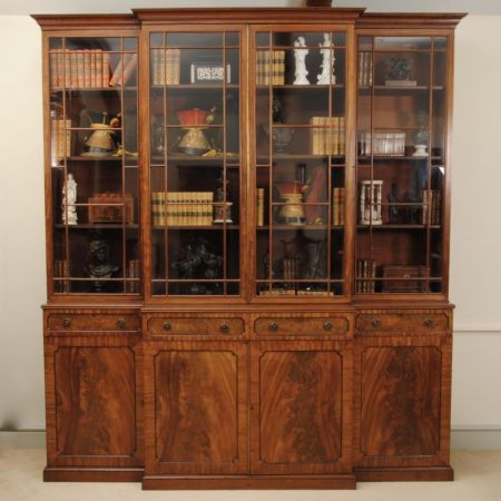 Regency Bücherschrank aus Mahagoni mit Eibenholzeinlage