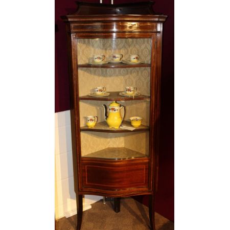 Edwardianische Inlaid Serpentine Vitrine 