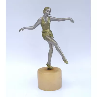 antike Art-Déco-Tänzerinnenfigur aus Zink vergoldet 1930