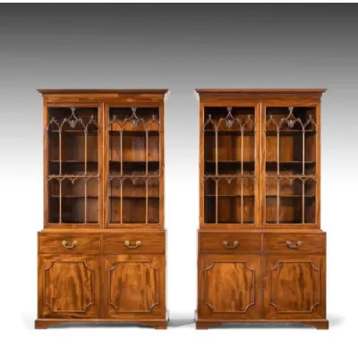 Antikes Paar Bücherschränke aus der George III. Periode aus Mahagoni Massivholz 1820-1825