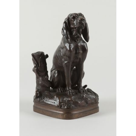 Antike französische Bronzeskulptur eines Jagdhundes 