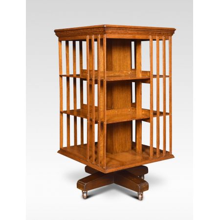 Antikes dreistufiges drehbares Bücherregal aus Eichenholz