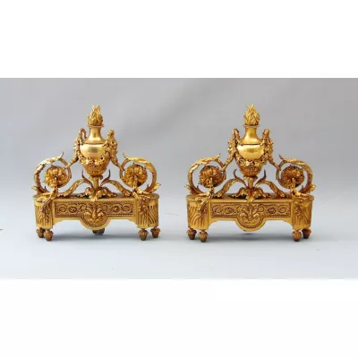 Antikes außergewöhnliches Paar Ormolu Chenet Andirons (Feuereisen)
