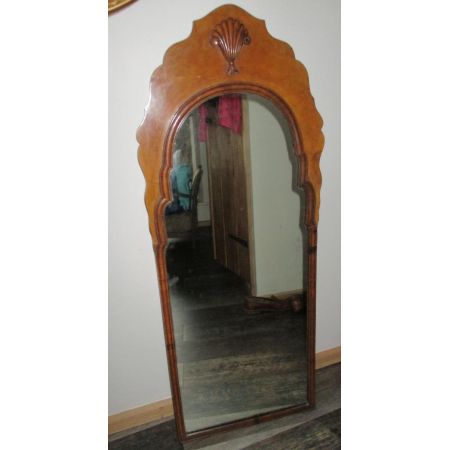 Antiker Spiegel aus Massivholz aus den 1920er Jahren 