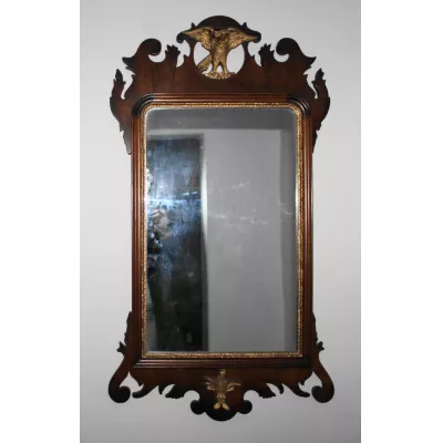 Antiker georgianischer Design Wandspiegel aus Walnussholz