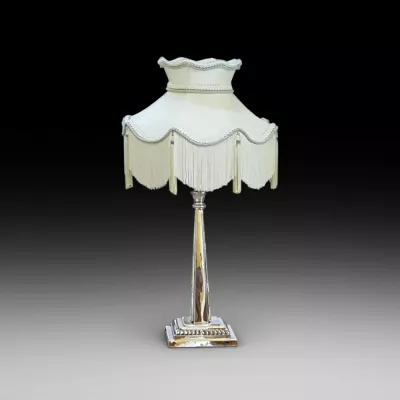 Antike versilberte Tischlampe aus dem frühen 20. Jahrhundert