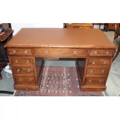 Antiker Pedestal Desk aus Mahagoni Massivholz