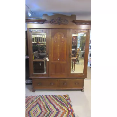Antiker Kunsthandwerk art & craft Kleiderschrank aus Eiche, ca. 1890