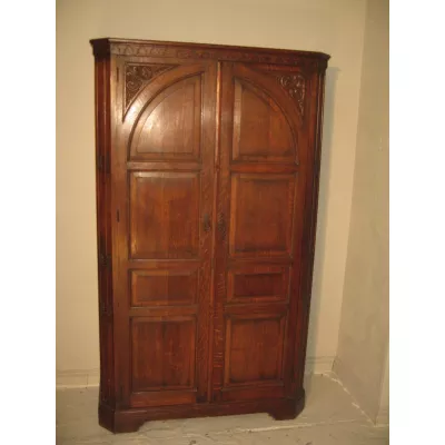 Antiker zweitüriger Kleiderschrank aus Eichenholz