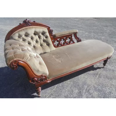 Viktorianische Chaise Longue mit button back Lehne