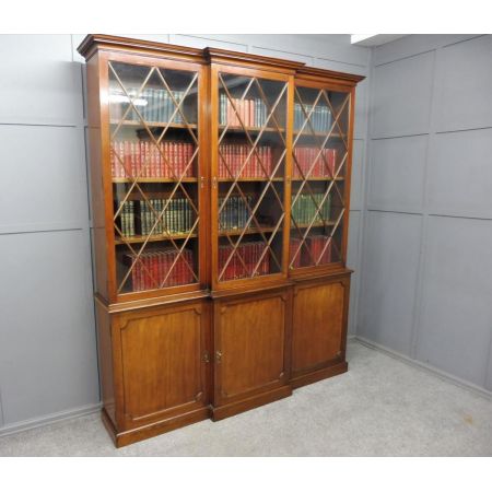 Großes edwardianisches Breakfront Bookcase