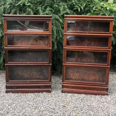 Zwei antike Globe Wernicke Bookcases