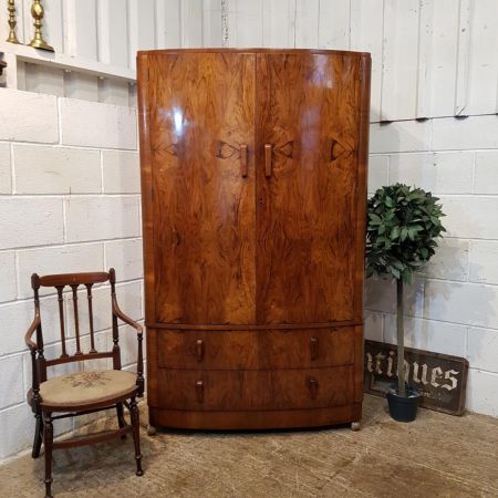 antique Walnut wardrobe ca. 1920 Jh.