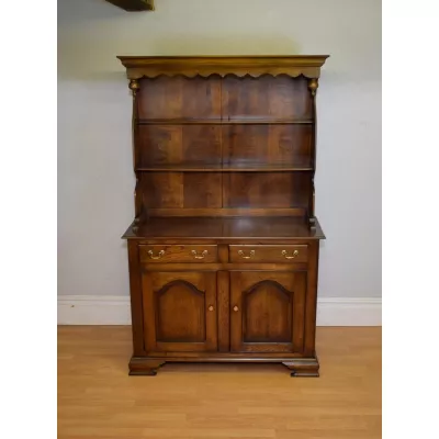 oak / chestnut dresser, ca. 1930