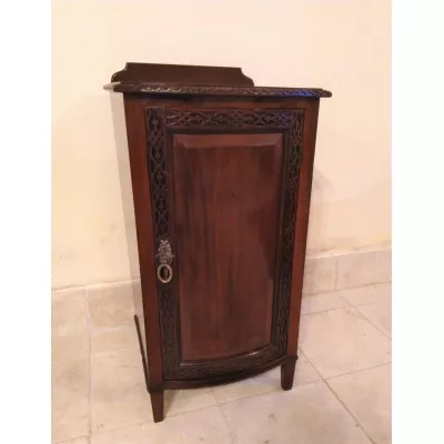 bedside cabinet in mahogany ca. 1800 Jh