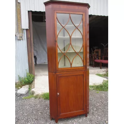 georgian corner cabinet cupboard ca 18. Jh.