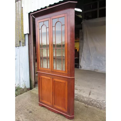 mahogany  corner Cupboard ca. 19 Jh.