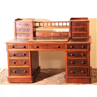 Antiker viktorianischer Dickens Desk
