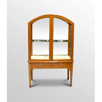 Antike englische edwardianische Kuppelvitrine aus massivem Satinholz