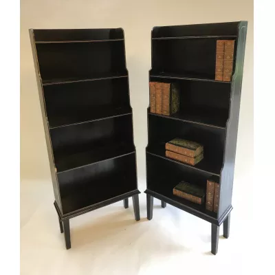 Antikes Paar klassischer Bücherregale aus massivem Mahagoniholz